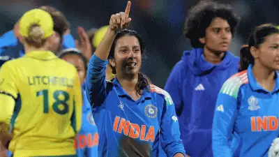 ഇന്ത വാട്ടി മിസ്സേ ആകാത്; വനിതാ ലോകകപ്പ് ഫൈനലിലേക്ക് ഇന്ത്യക്ക് രാജകീയ എൻട്രി