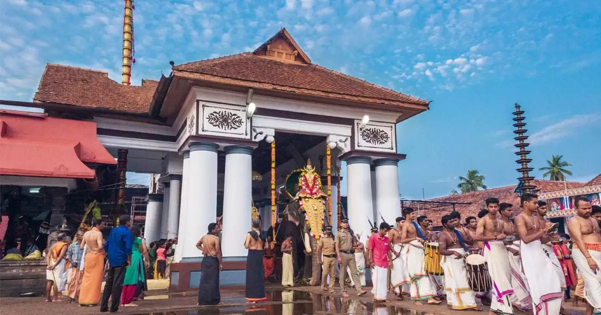 വൈക്കം ക്ഷേത്രത്തിലെ 255 ഗ്രാം സ്വർണം കാണാനില്ല; ഓഡിറ്റ് റിപ്പോർട്ട് പുറത്ത്, ഗുരുതര ക്രമക്കേട് കണ്ടെത്തിയത് സംസ്ഥാന ഓഡിറ്റ് വകുപ്പ്