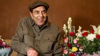 ബോളിവുഡ് ഇതിഹാസം ധര്‍മേന്ദ്ര അന്തരിച്ചു