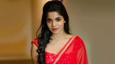 'തത്ത' എന്ന് വിളിച്ച് അപമാനിച്ചു; 'ഗോട്ട്' സംവിധായകനെതിരെ ദിവ്യഭാരതി..; വനിതാ കമ്മീഷന്‍ ഇടപെടണമെന്ന് എഐസിഡബ്ല്യുഎ