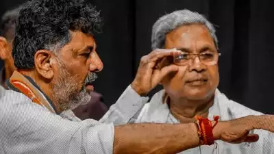 മുഖ്യമന്ത്രി പദവി സിദ്ധരാമയ്യയിൽ നിന്ന് ഡികെ ശിവകുമാറിന് കൈമാറണം; എംഎൽഎമാരുടെ മൂന്നാമത്തെ സംഘം ഡൽഹിയിൽ