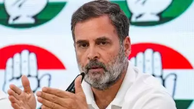 'വോട്ട്കൊള്ള ആരോപണത്തിലൂടെ തിരഞ്ഞെടുപ്പ് കമ്മീഷനെ കളങ്കപ്പെടുത്താന്‍ ശ്രമിച്ചു'; രാഹുല്‍ ഗാന്ധിക്കെതിരെ തുറന്ന കത്തുമായി 272 മുന്‍ ജഡ്ജിമാരും ഉദ്യോഗസ്ഥരും