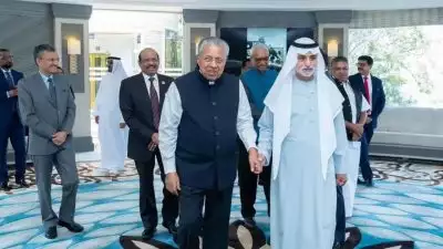 യുഎഇ മന്ത്രിയുമായി അബുദാബി കൊട്ടാരത്തിൽ കൂടിക്കാഴ്ച നടത്തി മുഖ്യമന്ത്രി പിണറായി വിജയൻ