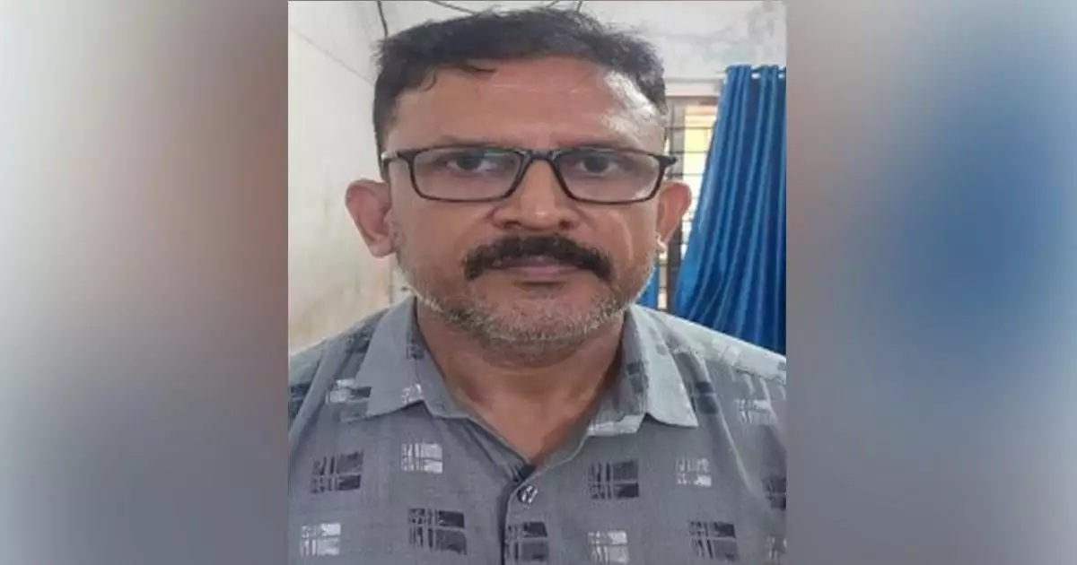 'സ്കൂൾ വിദ്യാർത്ഥിനിയെ ക്ലാസിൽനിന്ന് വിളിച്ചിറക്കി ലൈംഗിക പീഡനം, മതം മാറി പാസ്റ്റർ ആയി'; പോക്സോ കേസ് പ്രതി 25 വർഷത്തിന് ശേഷം പിടിയിൽ