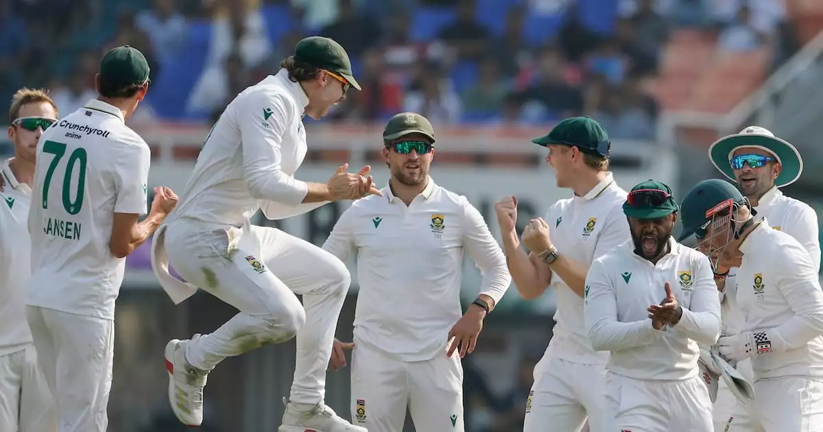 IND vs SA: കുഴിച്ച 'കുഴി'യിൽ മൂക്കുംകുത്തി ഇന്ത്യ; ഈഡൻ ഗാർഡൻസിൽ നാണംകെട്ട് ഗംഭീറും സംഘവും