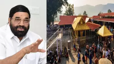 ശബരിമലയിലെ അനിയന്ത്രിത തിരക്ക്; തിരിച്ചടിയായത് പെരുമാറ്റച്ചട്ടം, ഉദ്യോഗസ്ഥ യോഗം വിളിക്കാൻ ദേവസ്വം മന്ത്രിക്ക് അനുമതിയില്ല