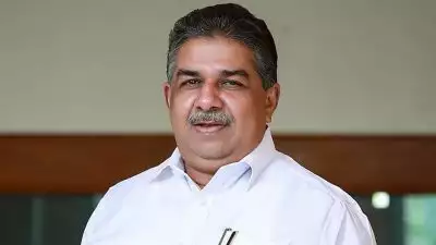 'മൂല്യമുള്ള സിനിമകൾ ഇല്ലായിരുന്നു'; ബാലതാരങ്ങൾക്ക് പുരസ്‌കാരം നിഷേധിച്ച സംഭവത്തിൽ വിശദീകരണവുമായി മന്ത്രി സജി ചെറിയാൻ