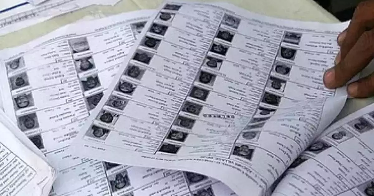 'യാതൊരു വിട്ടുവീഴ്ചയുമില്ല'; എസ്ഐആർ സമയക്രമത്തിൽ മാറ്റമില്ലെന്ന് തിരഞ്ഞെടുപ്പ് കമ്മീഷന്, ഡിസംബർ നാലിനകം എന്യൂമറേഷൻ ഫോം സ്വീകരിക്കൽ പൂർത്തിയാക്കണമെന്ന് നിർദ്ദേശം