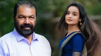 'പ്രിയപ്പെട്ട മീനാക്ഷിയ്ക്ക്.... കുട്ടികൾ അറിഞ്ഞിരിക്കേണ്ട അടിസ്ഥാന വിവരങ്ങൾ എല്ലാം പരിഷ്കരിച്ച പാഠപുസ്തകങ്ങളിൽ ചേർത്തിട്ടുണ്ട്'; ഫേസ്ബുക്ക് പോസ്റ്റുമായി വി ശിവൻകുട്ടി