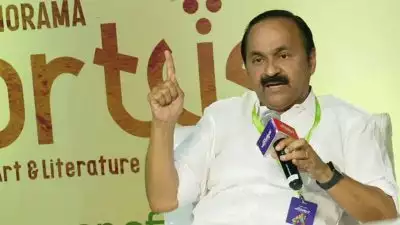 അറബികടല്‍ ഇരമ്പി വന്നാലും രാഹുല്‍ മാങ്കൂട്ടത്തിലിനെതിരെ എടുത്ത നിലപാടില്‍ മാറ്റമില്ലെന്ന് വി ഡി സതീശന്‍; 'രാഹുലിനെതിരായ നടപടി ബോധ്യങ്ങളില്‍ നിന്നെടുത്ത തീരുമാനമാണ്'