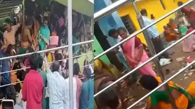 ആന്ധ്രയിലെ കാസി ബുഗ്ഗ ശ്രീ വെങ്കിടേശ്വര സ്വാമി ക്ഷേത്രത്തിൽ അപകടം; ഏകാദശി ഉത്സവത്തിനിടെ തിക്കിലും തിരക്കിലും പെട്ട് 9 പേർ മരിച്ചു