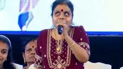 കുട്ടികളെ ഭഗവത്ഗീത കൂടി പഠിപ്പിക്കുന്നത് നല്ലതായിരിക്കും: വൈക്കം വിജയലക്ഷ്മി