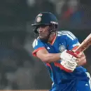 ദേ പോയി ദാ വന്നു, മിന്നൽ വേഗത്തിൽ ഡ്രസിങ് റൂമിലെത്തി രാജകുമാരൻ; ശുഭ്മൻ ഗില്ലിനെതിരെ വൻ ആരാധകരോഷം