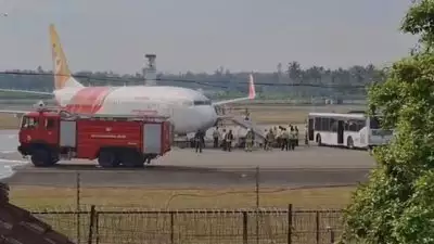 അടിയന്തര ലാൻഡിങ്ങിനിടെ എയർ ഇന്ത്യ എക്സപ്രസ് വിമാനത്തിന്റെ ടയറുകൾ പൊട്ടി; വലിയ ദുരന്തം ഒഴിവായത് തലനാരിഴയ്ക്ക്