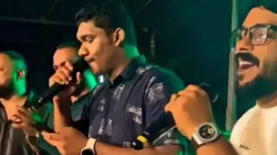 'ഭക്തരെ അപമാനിച്ചു, പാട്ട് പിൻവലിക്കണം'; പോറ്റിയെ കേറ്റിയെ പാട്ടിനെതിരെ ഡിജിപിക്ക് പരാതി