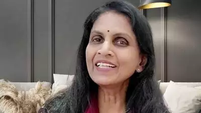 ആർ ശ്രീലേഖയുടെ 'പ്രീ പോൾ സർവേ' പോസ്റ്റ്‌ വിവാദത്തിൽ; നടപടി എടുക്കുമെന്ന് തിരഞ്ഞെടുപ്പു കമ്മീഷൻ