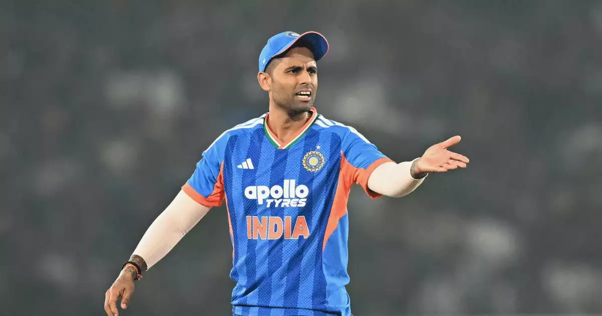 ആകാശത്ത് നിന്നും ബഹിരാകാശത്തേക്ക്; സൂര്യകുമാർ യാദവിനെതിരെ ട്രോൾ മഴ