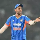 ആകാശത്ത് നിന്നും ബഹിരാകാശത്തേക്ക്; സൂര്യകുമാർ യാദവിനെതിരെ ട്രോൾ മഴ