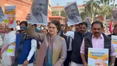 ഗ്രാമീണ തൊഴിലുറപ്പ് പദ്ധതിയിലെ ബിജെപി രാഷ്ട്രീയം; മഹാത്മ ഗാന്ധിയെ നീക്കി സംസ്ഥാനങ്ങളെ ഞെരുക്കി പദ്ധതി അട്ടിമറിക്കാനുള്ള പുത്തന്‍ ബില്ലില്‍ പ്രതിഷേധം കനക്കുന്നു