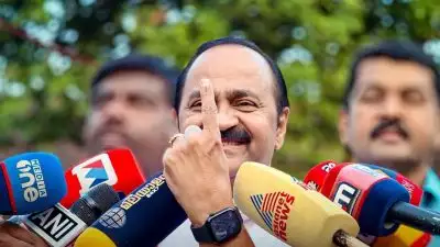 'തിരഞ്ഞെടുപ്പുകൾ ജനാധിപത്യത്തിൻ്റെ ഉത്സവം, ജനത്തിൻ്റെ കയ്യിലുള്ള ഏറ്റവും വലിയ ആയുധം വോട്ടാണ്'; എല്ലാവരും സമ്മതിദാന അവകാശം വിനിയോഗിക്കണമെന്ന് വി ഡി സതീശൻ