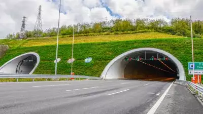 'നടപടിക്രമങ്ങളിൽ ഒരു വീഴ്ചയുമില്ല, വയനാട് തുരങ്ക പാത നിർമാണം തുടരാമെന്ന് ഹൈക്കോടതി'; തുരങ്ക പാത നിർമാണം തടയണമെന്നാവശ്യപ്പെട്ട ഹർജി തള്ളി