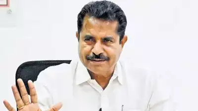 'ജോസ് കെ മാണിയുമായി ഒരു ചർച്ചയും നടത്തിയിട്ടില്ല, മുന്നണി മാറ്റം മാധ്യമങ്ങളുടെ മാത്രം ചർച്ച'; അടൂർ പ്രകാശ്