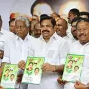 'സ്ത്രീകൾക്ക് പ്രതിമാസം രണ്ടായിരം രൂപ, വീടില്ലാത്തവർക്ക് സർക്കാർ സ്ഥലം വാങ്ങി കോൺക്രീറ്റ് വീടുകൾ നൽകും'; തമിഴ്നാട്ടിൽ ആദ്യഘട്ട തിരഞ്ഞെടുപ്പ് പ്രകടന പത്രിക പുറത്തുവിട്ട് അണ്ണാ ഡിഎംകെ