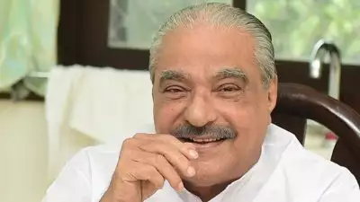 മുന്നണി മാറ്റ ചർച്ചകൾക്കിടെ ഭൂമി ദാനം; കെ എം മാണി ഫൗണ്ടേഷന് 25 സെൻറ് സ്ഥലം അനുവദിച്ച് സർക്കാർ, കോടിയേരി പഠന കേന്ദ്രത്തിനും ഭൂമി അനുവദിച്ചു