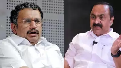 'വി ഡി സതീശന്‍ പറഞ്ഞത് പാര്‍ട്ടി നിലപാട്, എന്‍എസ്എസ് – എസ്എന്‍ഡിപി നേതാക്കളുടെ വിമര്‍ശനത്തോട് യോജിപ്പില്ല'; കെ മുരളീധരൻ