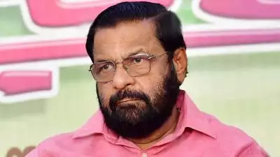 'ഉണ്ണികൃഷ്ണൻ പോറ്റിയുടെ വീട്ടിൽ പോയത് ഒരുതവണ മാത്രം, കുട്ടിയുടെ പരിപാടി എന്ന് ഇന്നലെ പറഞ്ഞത് പിശക് പറ്റിയത്'; വീണ്ടും വിശദീകരണവുമായി കടകംപള്ളി സുരേന്ദ്രൻ