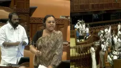 നിയമസഭയിൽ പാരടിപ്പോര്; സ്വര്‍ണം കട്ടവരാരപ്പാ? സഖാക്കളാണേ അയ്യപ്പാ എന്ന് പാടി പ്രതിപക്ഷം, കോണ്‍ഗ്രസാണേ അയ്യപ്പാ എന്ന് മന്ത്രി വി ശിവന്‍കുട്ടി; സഭ പിരിഞ്ഞു