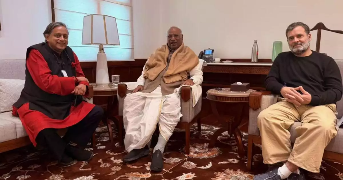 'മുഖ്യമന്ത്രി മോഹമില്ല, ചിലരങ്ങനെ ചിത്രീകരിച്ചു... തരൂരിന് അര്ഹമായ പ്രാധാന്യം ഉറപ്പാക്കുമെന്ന് രാഹുല് ഗാന്ധി’; കൂടിക്കാഴ്ചയുടെ കൂടുതല് വിവരങ്ങള്