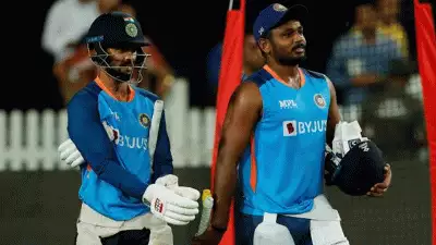 അന്ന് സഞ്ജു, ഇന്ന് ഋതുരാജ്; സെഞ്ച്വറി നേടിയ താരങ്ങളെ തഴഞ്ഞ ബിസിസിഐക്കെതിരെ വൻ ആരാധകരോഷം