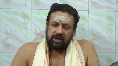 ശബരിമല സ്വര്‍ണക്കൊള്ള: തന്ത്രി കണ്ഠര് രാജീവര് അറസ്റ്റില്‍; എസ്‌ഐടി ഓഫീസിലെത്തിച്ചുള്ള ചോദ്യം ചെയ്യലിനൊടുവില്‍ അറസ്റ്റ്‌