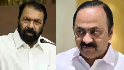 'ഗോള്‍വാള്‍ക്കാറുടെ ചിത്രത്തിനു മുമ്പില്‍ നട്ടെല്ലു വളച്ച ആളിന്‍റെ പേര് ശിവന്‍കുട്ടി എന്നല്ലാ അത് വിഡി സതീശന്‍ എന്നാണ്'; മറുപടിയുമായി വി ശിവൻകുട്ടി