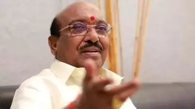 വെള്ളാപ്പള്ളി നടേശന്റെ പത്മഭൂഷൺ പിൻവലിക്കണം; രാഷ്ട്രപതിക്ക് പരാതി നൽകാൻ എസ്എൻഡിപി സംരക്ഷണ സമിതി, കോടതിയെ സമീപിക്കാനും തീരുമാനം