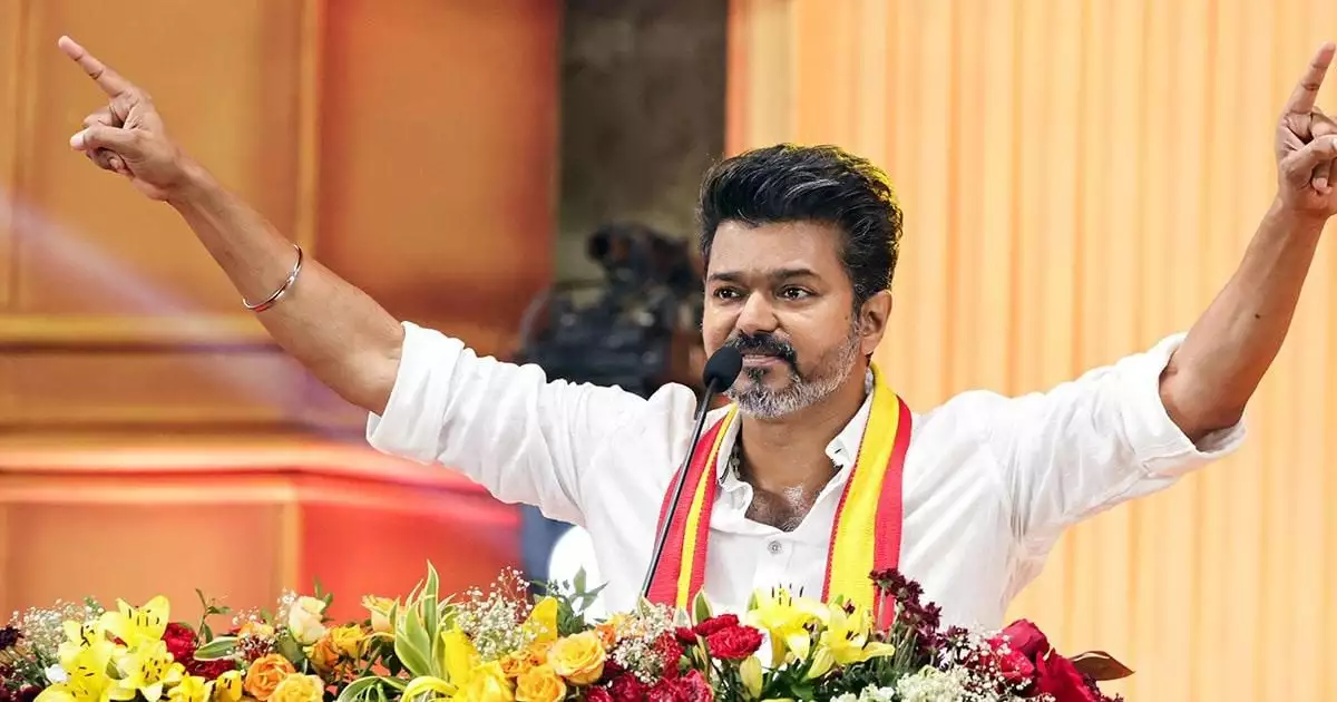 'നിലവിലെ രാഷ്ട്രീയ പാർട്ടികൾപോലെ ടിവികെ അഴിമതി ചെയ്യില്ല, ക്ഷുദ്രശക്തികളിൽ നിന്നും തമിഴ് നാടിനെ രക്ഷിയ്ക്കുകയാണ് ദൗത്യം'; വിജയ്