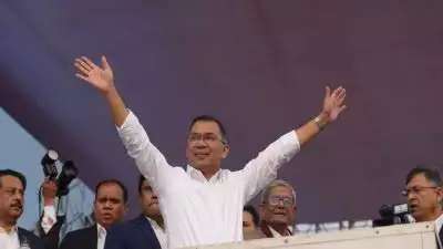 ബംഗ്ലാദേശില്‍ താരിഖ് റഹ്‌മാന്റെ ബിഎന്‍പിയ്ക്ക് വന്‍ ഭൂരിപക്ഷം; ഷെയ്ഖ് ഹസീനയുടെ അവാമി ലീഖിനെ വിലക്കി നടത്തിയ തിരഞ്ഞെടുപ്പില്‍ ഇസ്ലാമിസ്റ്റ് മുന്നണിയെ വീഴ്ത്തി സിയയുടെ മകന്‍