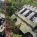 നെയ്യാറ്റിന്‍കരയില്‍ സ്‌കൂള്‍ ബസ് കനാലിലേക്ക് മറിഞ്ഞ് 15 കുട്ടികള്‍ക്ക് പരിക്ക്; കുട്ടികളെ കാരക്കോണം മെഡിക്കല്‍ കോളേജില്‍ പ്രവേശിപ്പിച്ചു