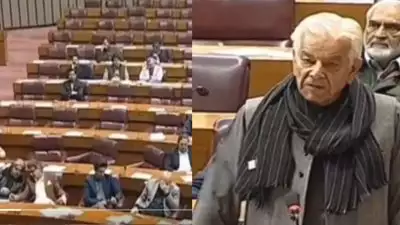 ടോയ്‌ലെറ്റ് പേപ്പര്‍ പോലെ പാകിസ്ഥാനെ അമേരിക്ക ഉപയോഗിച്ച് വലിച്ചെറിഞ്ഞെന്ന് പാക് പ്രതിരോധ മന്ത്രി ഖ്വാജ ആസിഫ്; 'ജിഹാദ്' എന്ന പേരില്‍ പാകിസ്ഥാനികളെ പോരാട്ടത്തിന് അയച്ചത് തെറ്റായ വഴിയായിരുന്നു