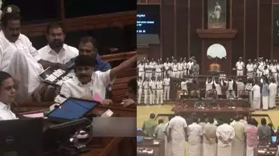 ശബരിമല സ്വർണക്കൊള്ളയിൽ പ്രതിഷേധം, ഡയസിന് മുകളിലേയ്ക്ക് ചാടിക്കയറാൻ ശ്രമിച്ച് പ്രതിപക്ഷ എംഎൽഎമാർ; സംഘർഷം