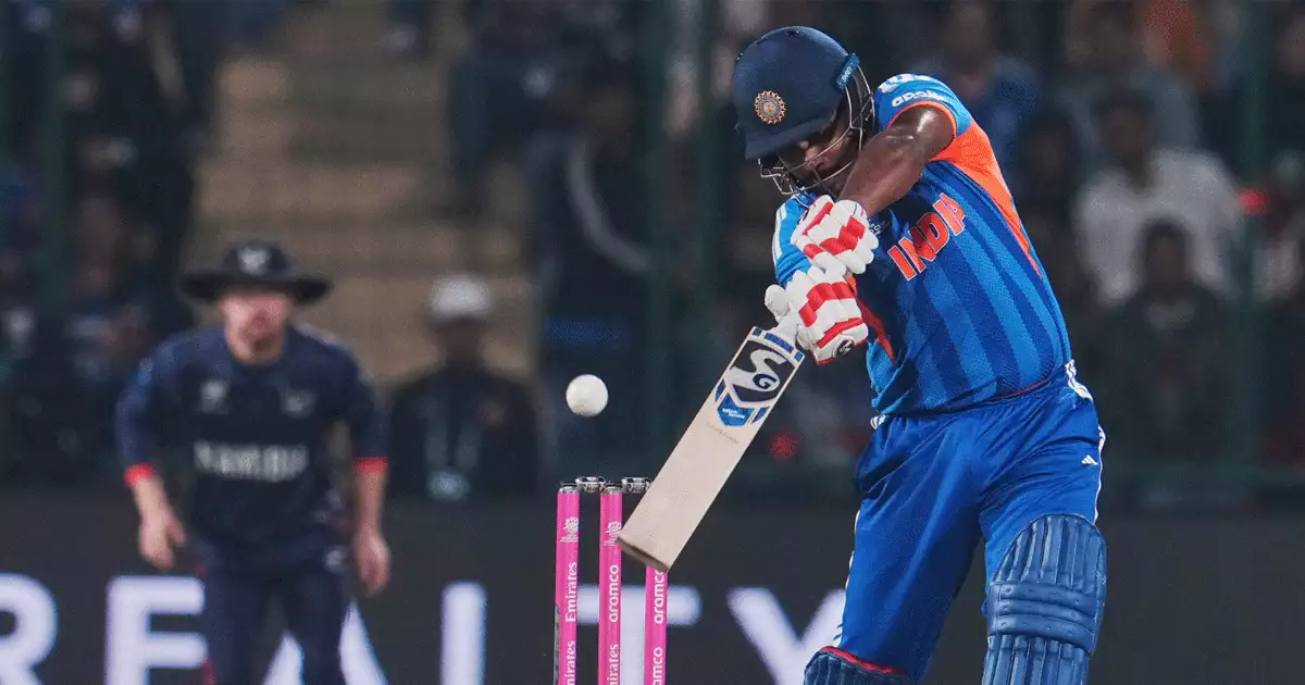 'സഞ്ജു കുറച്ച് ബുദ്ധി ഉപയോഗിക്കണം, എത്ര അവസരങ്ങളാണ് അവൻ പാഴാക്കിയത്'; തുറന്നടിച്ച് മുൻ ഇന്ത്യൻ താരം