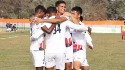 സന്തോഷ് ട്രോഫി ഫൈനലില്‍ കേരളത്തിന് തോല്‍വി; എട്ടാം കിരീടം ചൂടി സര്‍വീസസ്; തുടര്‍ച്ചയായ രണ്ടാം തവണയും ഫൈനലില്‍ വീണ് കേരളം