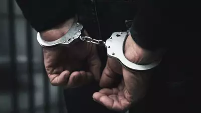 മാർക്ക് വാങ്ങി തരാം എന്ന് വിശ്വസിപ്പിച്ച് മെഡിക്കൽ വിദ്യാർത്ഥിനിയെ പീഡിപ്പിച്ച ഡോക്ടർ അറസ്റ്റിൽ