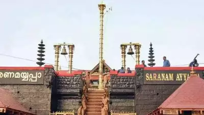 ശബരിമല കൊടിമര പുനർനിർമ്മാണം: ക്രമക്കേടില്ലെന്ന് വിജിലൻസ്; കേസ് അവസാനിപ്പിച്ച് ഹൈക്കോടതി