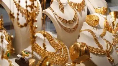 സ്വർണവിലയിൽ വൻ ഇടിവ്, ഇന്ന് മാത്രം കുറഞ്ഞത് 4,040 രൂപ; ഒരു ലക്ഷത്തിന് താഴെയെത്തുമോ?