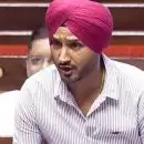 'പോൺ സൈറ്റുകൾ ബ്ലോക്ക് ചെയ്യണം'; കുട്ടികളെ സോഷ്യൽ മീഡിയ ഉപയോഗിക്കാൻ അനുവദിക്കരുത്: ഹർഭജൻ സിംഗ്