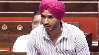 'പോൺ സൈറ്റുകൾ ബ്ലോക്ക് ചെയ്യണം'; കുട്ടികളെ സോഷ്യൽ മീഡിയ ഉപയോഗിക്കാൻ അനുവദിക്കരുത്: ഹർഭജൻ സിംഗ്