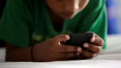 16 വയസ്സിന് താഴെയുള്ളവർക്ക് സോഷ്യൽ മീഡിയ നിരോധനം; വിലക്കേർപ്പെടുത്തുന്ന ആദ്യ തെക്കുകിഴക്കൻ ഏഷ്യൻ രാജ്യമായി ഇന്തോനേഷ്യ