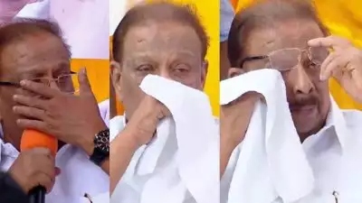 വികാരാധീനനായി വിതുമ്പി കെ സുധാകരന്‍; പഴയ പോരാട്ടങ്ങളേയും സഹപ്രവര്‍ത്തകരേയും ഓര്‍മ്മിപ്പിച്ച് പ്രസംഗം; മല്‍സരിക്കുന്ന കാര്യം പാര്‍ട്ടി തീരുമാനിക്കുമെന്ന് സമ്മര്‍ദ്ദ നീക്കങ്ങള്‍ക്കിടയില്‍ പ്രതികരണം